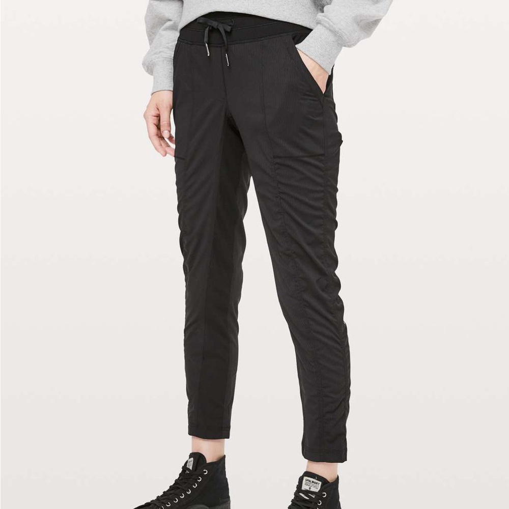 Vintage Y2K Lululemon Street to Studio Crops 2